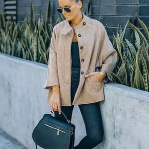 NEVER WORN!! New with tags 🤩 Vici collection fall jacket. Size medium.